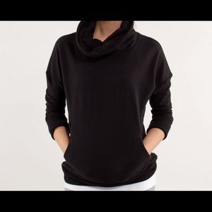 Lululemon Pullover-Black